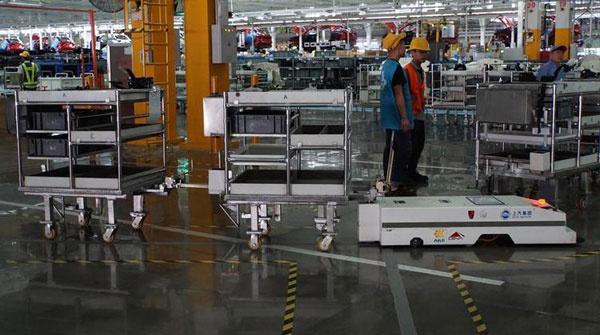 全自動(dòng)化生產(chǎn)如何制造一輛汽車？探訪上汽鄭州工廠